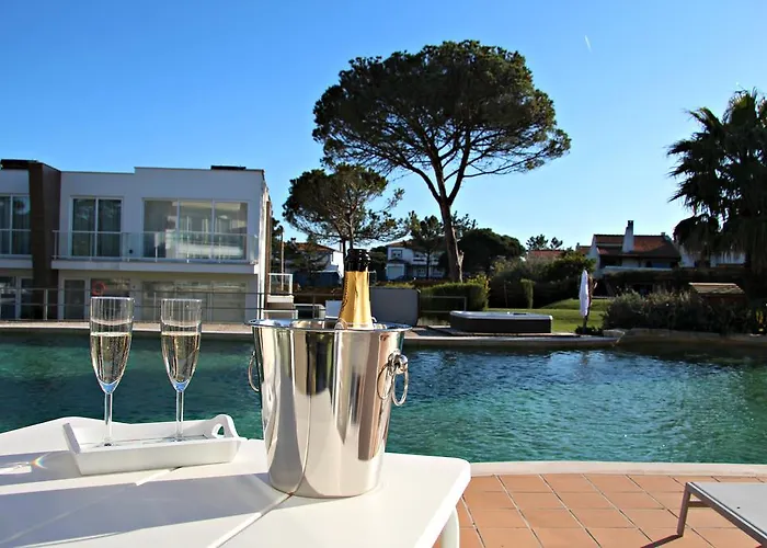 Lagoon Wellness Retreat (adults Only) アパートホテル オビドス